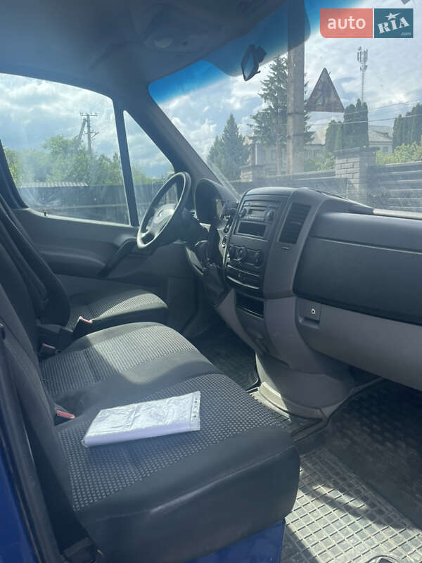 Грузовой фургон Mercedes-Benz Sprinter 2009 в 