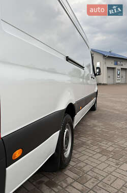 Грузопассажирский фургон Mercedes-Benz Sprinter 2021 в 