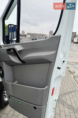 Грузовой фургон Mercedes-Benz Sprinter 2007 в 