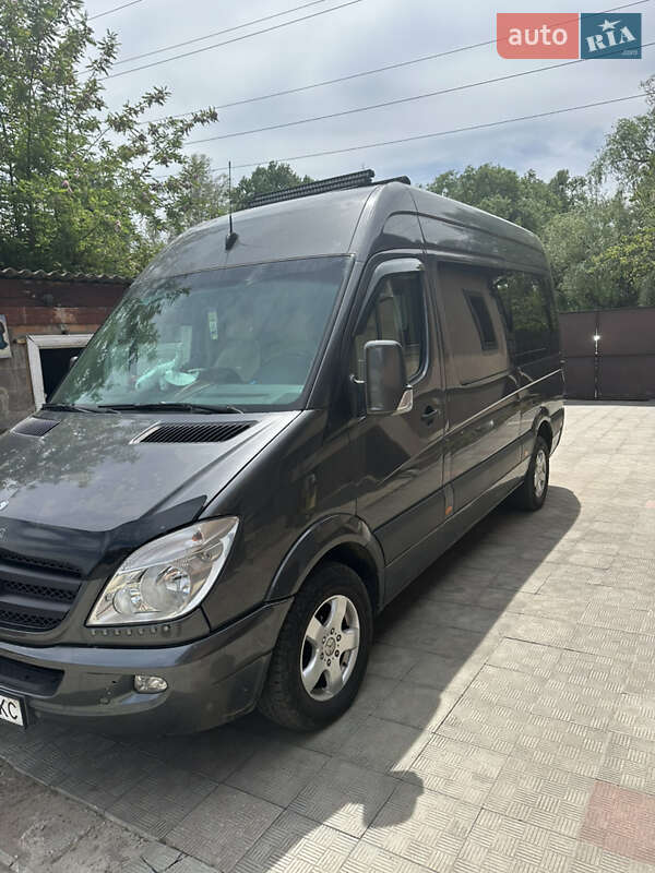 Вантажопасажирський фургон Mercedes-Benz Sprinter 2010 в Харкові