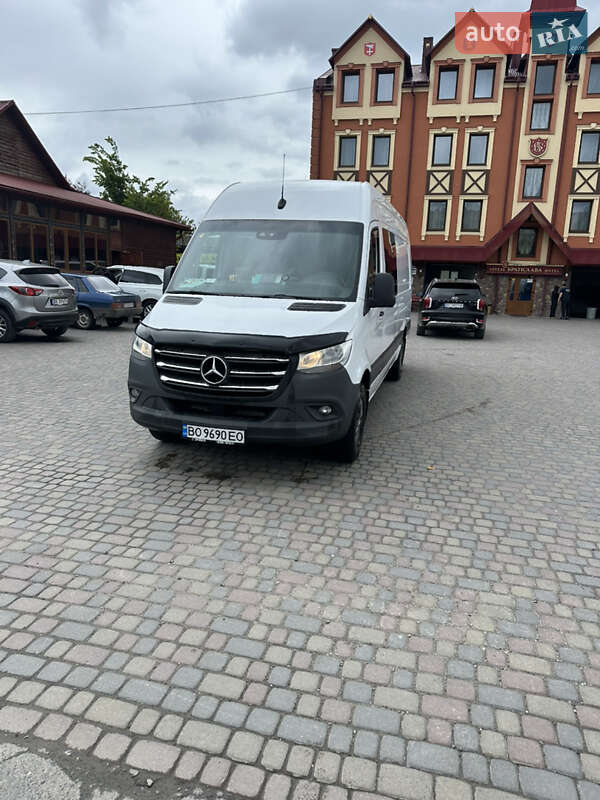 Грузопассажирский фургон Mercedes-Benz Sprinter 2019 в 
