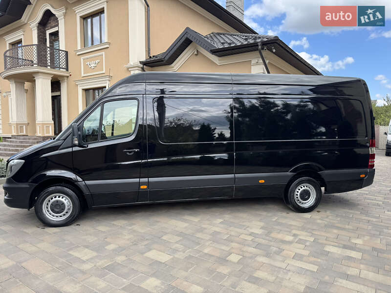 Грузовой фургон Mercedes-Benz Sprinter 2018 в 