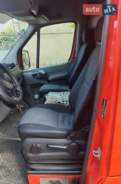 Грузовой фургон Mercedes-Benz Sprinter 2011 в 