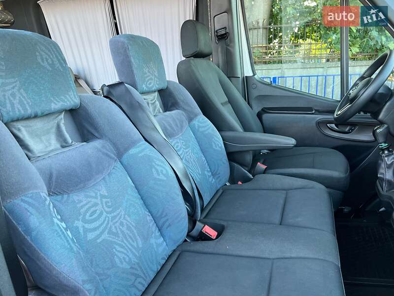 Вантажопасажирський фургон Mercedes-Benz Sprinter 2019 в Тернополі