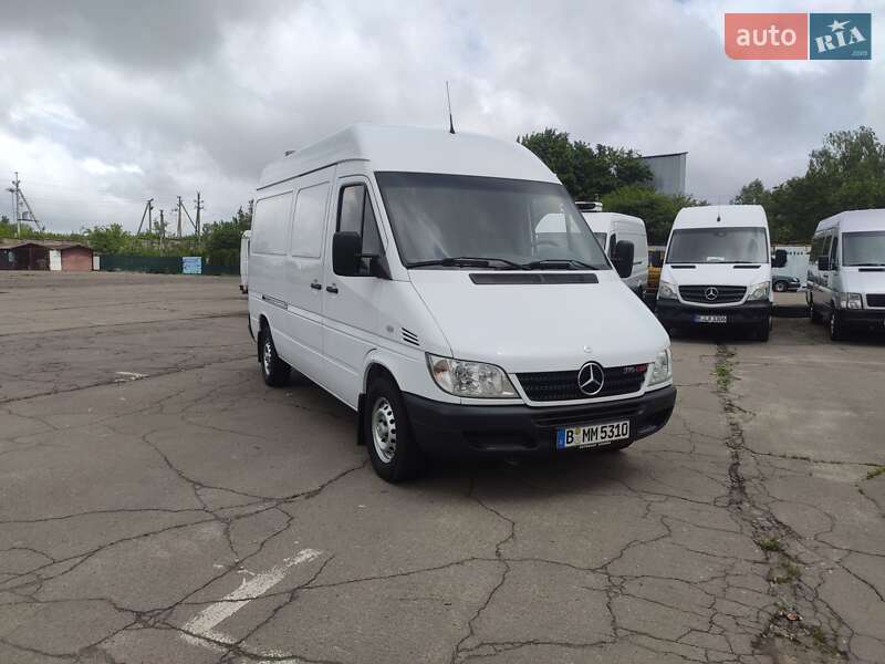 Mercedes-Benz Sprinter 2005