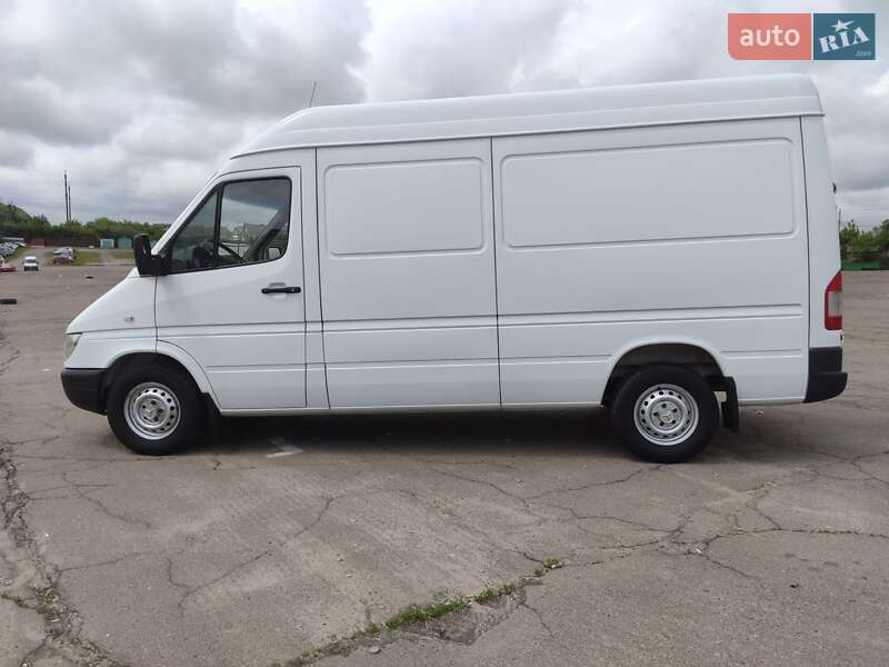 Грузовой фургон Mercedes-Benz Sprinter 2005 в Ровно