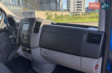 Грузовой фургон Mercedes-Benz Sprinter 2017 в 