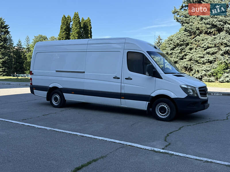 Вантажний фургон Mercedes-Benz Sprinter 2015 в Жовтих Водах