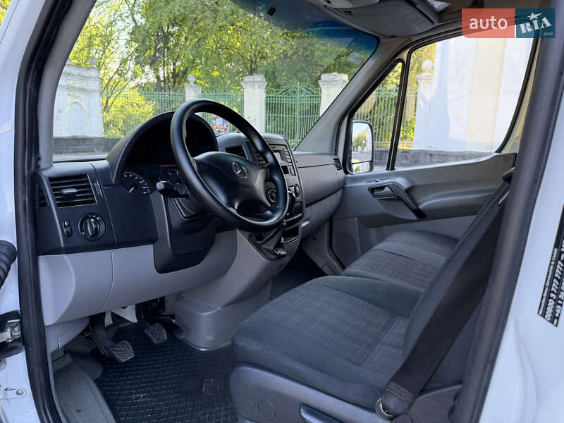 Вантажний фургон Mercedes-Benz Sprinter 2015 в Жовтих Водах