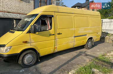 Грузовой фургон Mercedes-Benz Sprinter 2004 в 