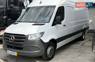 Грузовой фургон Mercedes-Benz Sprinter 2020 в 