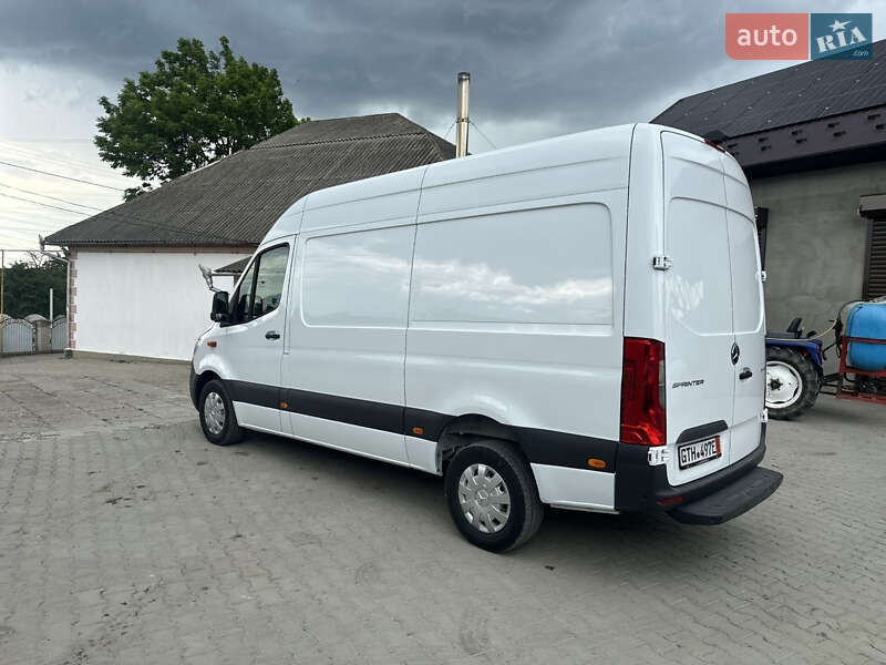 Вантажний фургон Mercedes-Benz Sprinter 2020 в Чернівцях