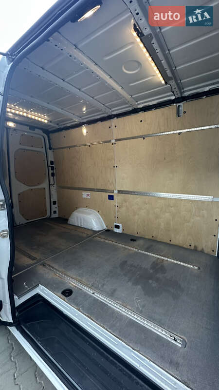 Вантажний фургон Mercedes-Benz Sprinter 2020 в Чернівцях