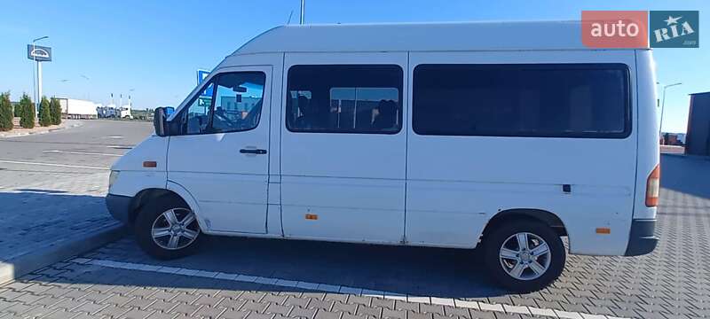 Микроавтобус Mercedes-Benz Sprinter 2005 в 