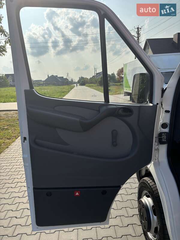 Вантажний фургон Mercedes-Benz Sprinter 2005 в Луцьку