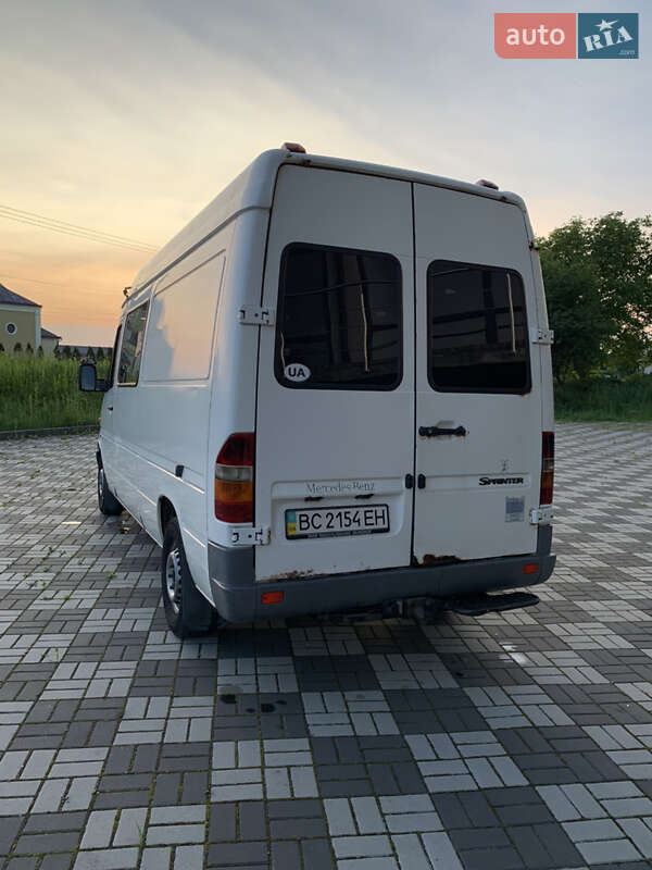 Вантажопасажирський фургон Mercedes-Benz Sprinter 2001 в Буську