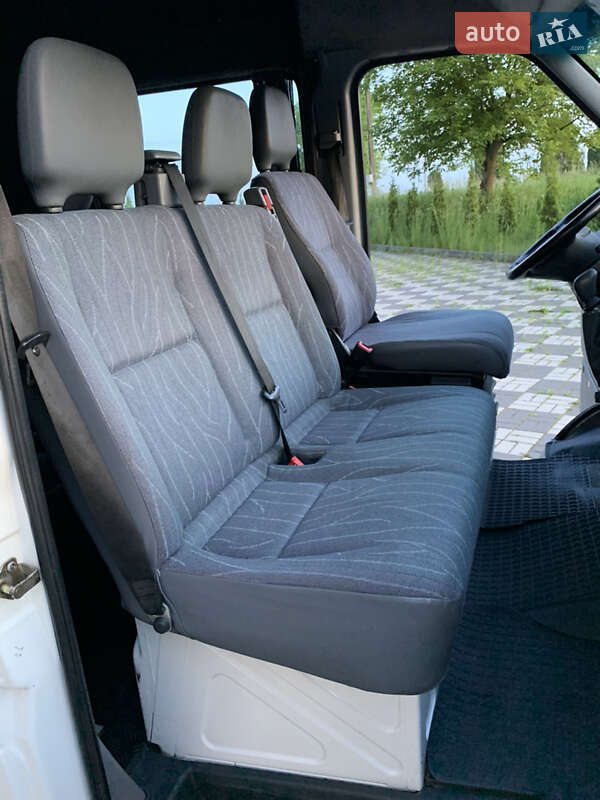 Вантажопасажирський фургон Mercedes-Benz Sprinter 2001 в Буську