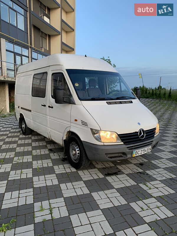 Вантажопасажирський фургон Mercedes-Benz Sprinter 2001 в Буську