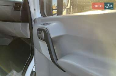 Грузовой фургон Mercedes-Benz Sprinter 2017 в 