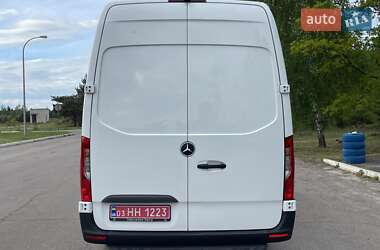 Грузовой фургон Mercedes-Benz Sprinter 2020 в 