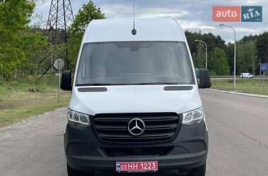 Грузовой фургон Mercedes-Benz Sprinter 2020 в 