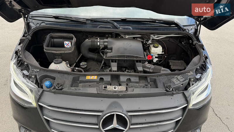 Вантажопасажирський фургон Mercedes-Benz Sprinter 2020 в Кадубівцях