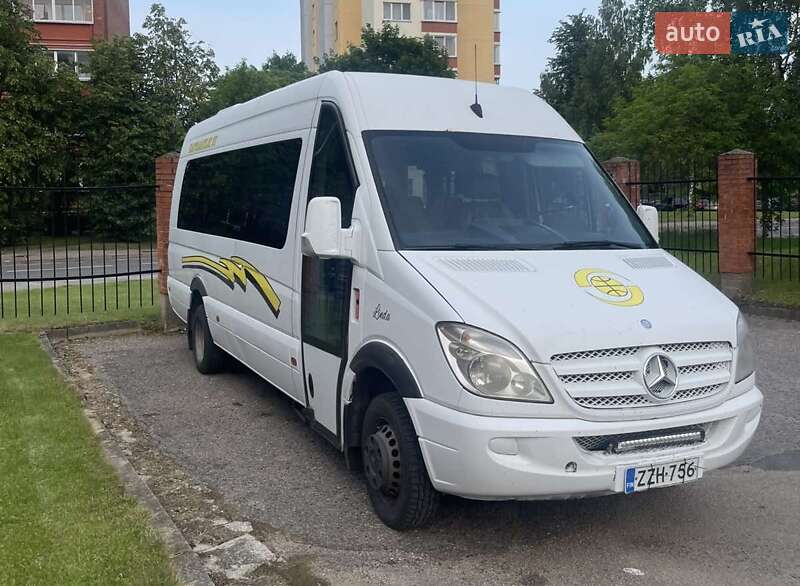 Mercedes-Benz Sprinter 2012