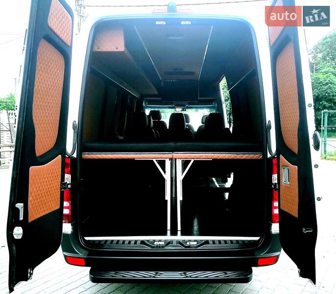 Вантажопасажирський фургон Mercedes-Benz Sprinter 2018 в Житомирі