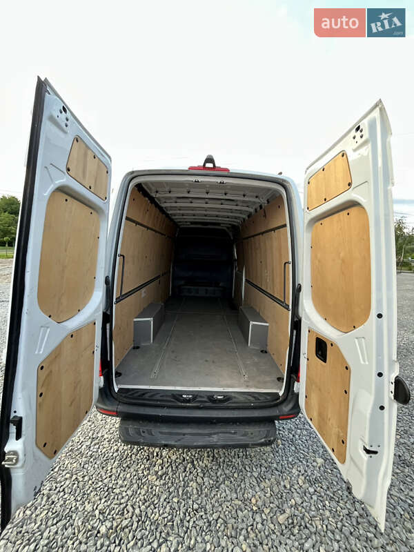 Грузовой фургон Mercedes-Benz Sprinter 2022 в Черновцах