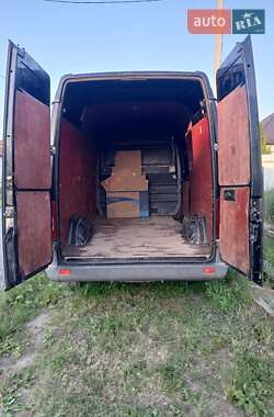 Грузовой фургон Mercedes-Benz Sprinter 2004 в 