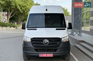 Грузовой фургон Mercedes-Benz Sprinter 2021 в 