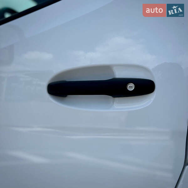 Грузовой фургон Mercedes-Benz Sprinter 2019 в Киеве фото 16 Грузовой фургон Mercedes-Benz Sprinter 2019 в Киеве