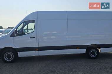 Грузовой фургон Mercedes-Benz Sprinter 2022 в 