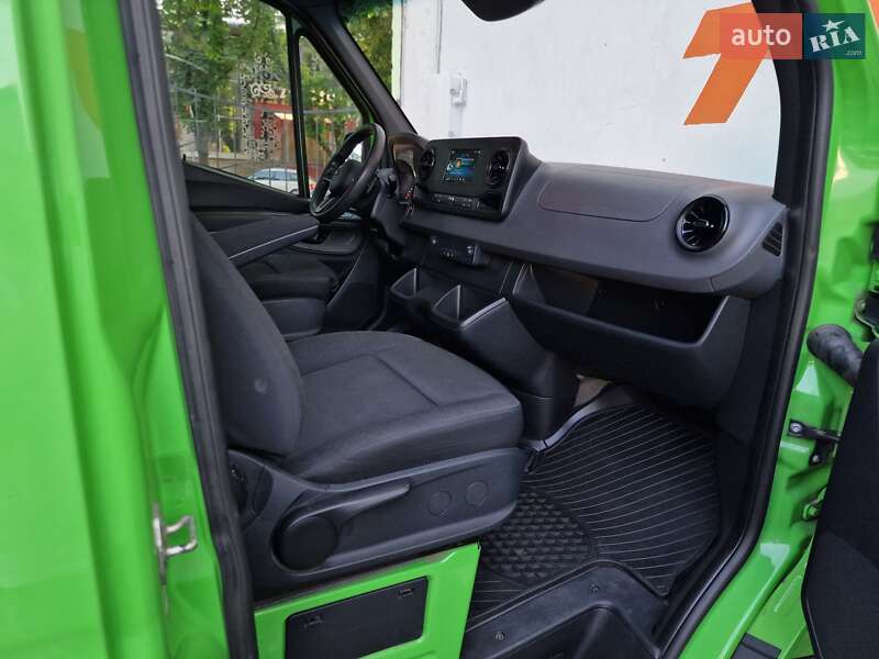 Вантажний фургон Mercedes-Benz Sprinter 2020 в Одесі фото 32 Вантажний фургон Mercedes-Benz Sprinter 2020 в Одесі