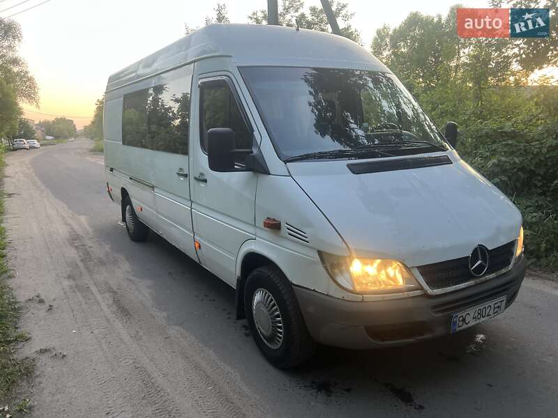 Вантажопасажирський фургон Mercedes-Benz Sprinter 2006 в Сокалі