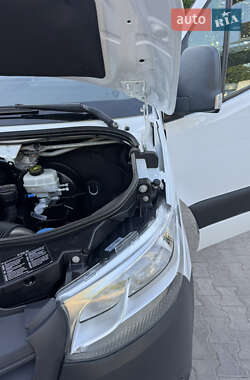 Грузовой фургон Mercedes-Benz Sprinter 2021 в 