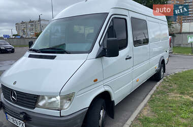 Грузопассажирский фургон Mercedes-Benz Sprinter 2000 в 