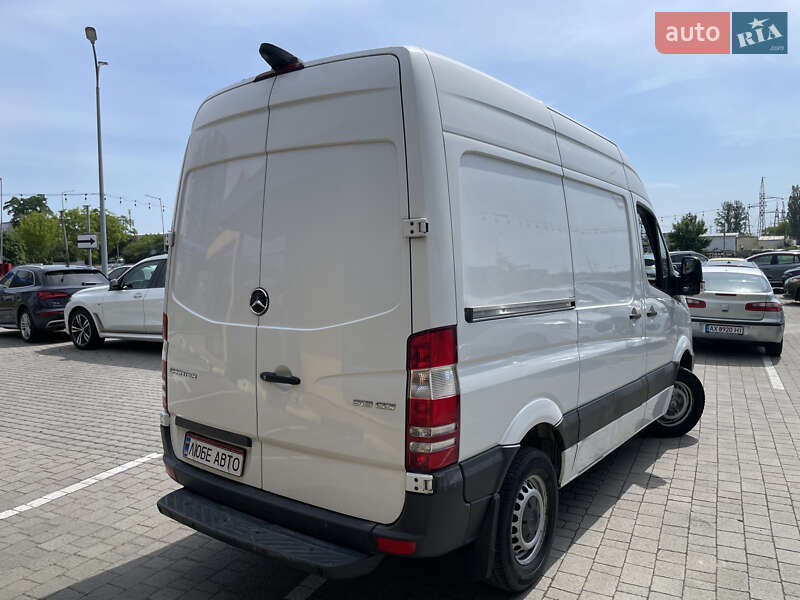 Вантажний фургон Mercedes-Benz Sprinter 2016 в Львові