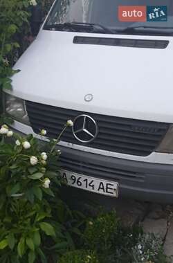 Вантажний фургон Mercedes-Benz Sprinter 1998 в Умані