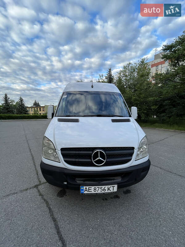Mercedes-Benz Sprinter 2011
