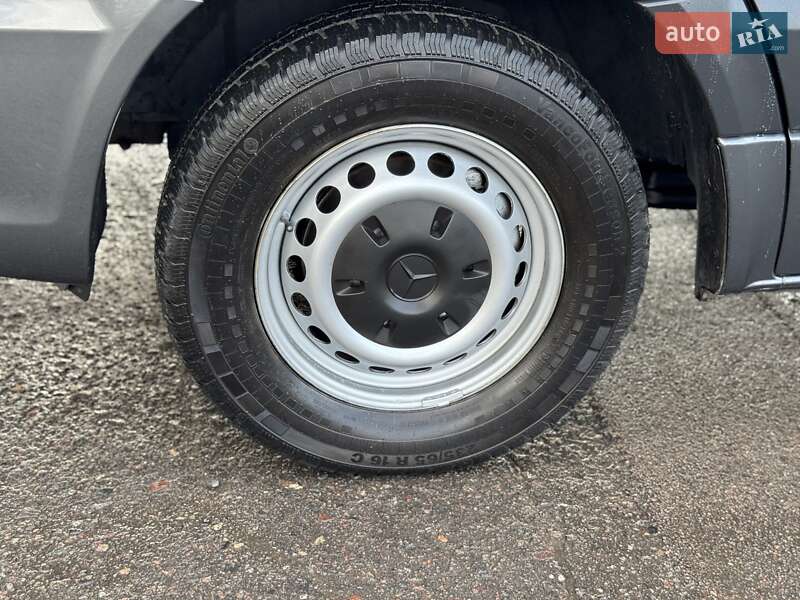 Грузовой фургон Mercedes-Benz Sprinter 2017 в Дубно