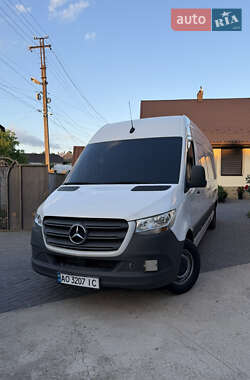 Вантажний фургон Mercedes-Benz Sprinter 2020 в Виноградові