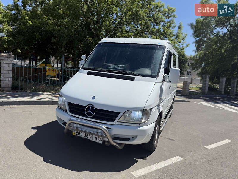 Вантажопасажирський фургон Mercedes-Benz Sprinter 2004 в Вознесенську