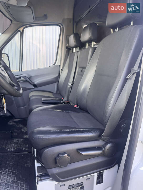 Вантажний фургон Mercedes-Benz Sprinter 2015 в Виноградові