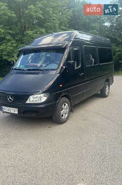 Вантажопасажирський фургон Mercedes-Benz Sprinter 2004 в Сільце