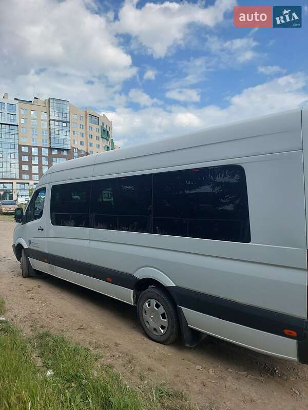 Mercedes-Benz Sprinter 2012