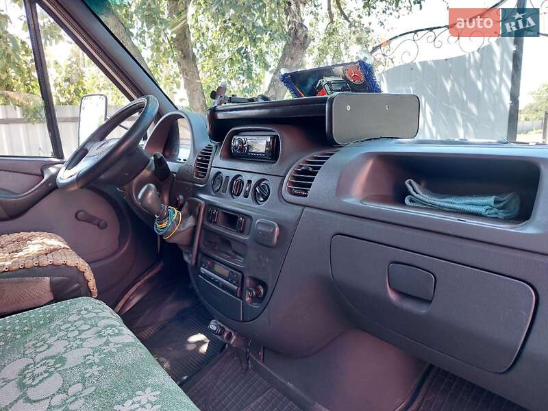 Вантажний фургон Mercedes-Benz Sprinter 2005 в Вінниці