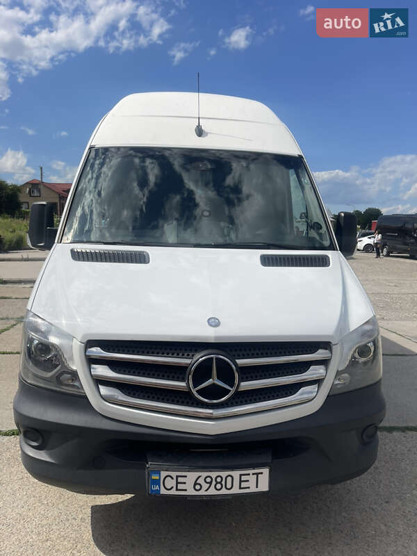 Вантажопасажирський фургон Mercedes-Benz Sprinter 2015 в Чернівцях