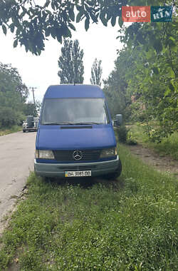 Грузовой фургон Mercedes-Benz Sprinter 1997 в Светловодске