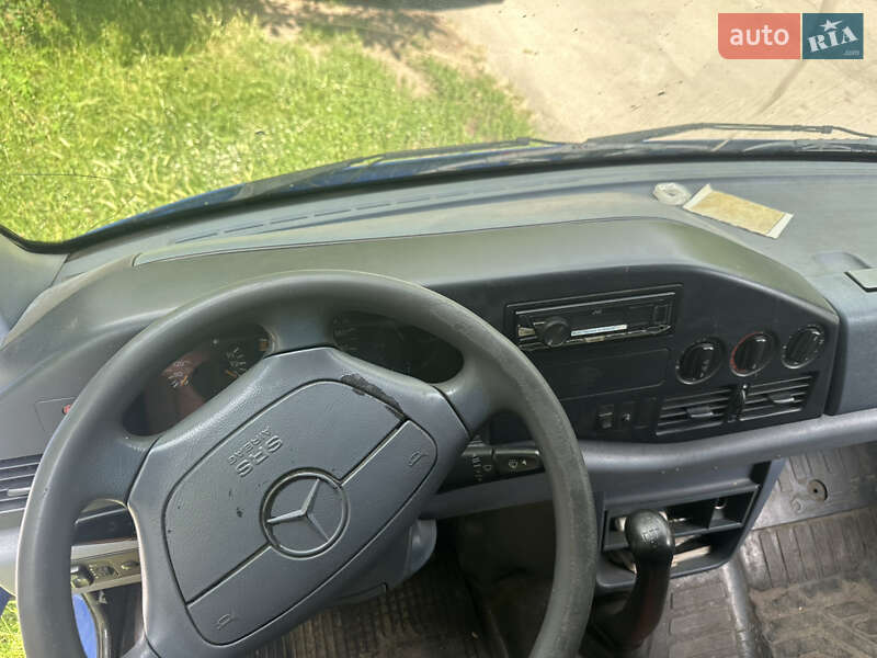 Грузовой фургон Mercedes-Benz Sprinter 1997 в Светловодске